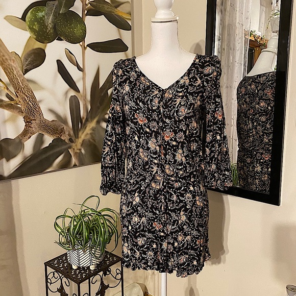 MOSSIMO SUPPLY CO • Floral Paisley Romper - Picture 9 of 10